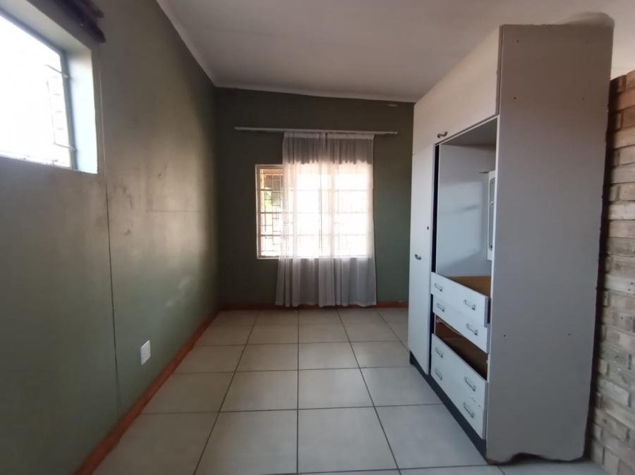 4 Bedroom Property for Sale in Parys Free State